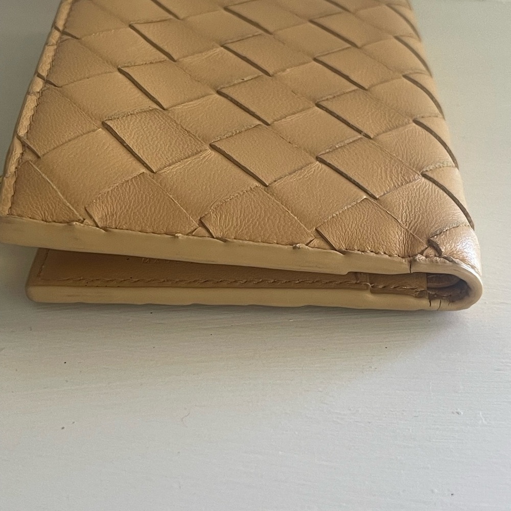 Bottega Veneta Intrecciato Pale Brown Leather Wallet w/ Chain & Dust Bag - Picture 12 of 16